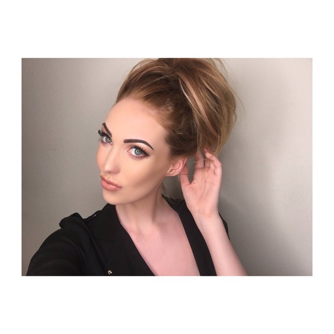 It’s a mess kinda bun day... https://t.co/v7B78sUOIk<a href="/tag/rt"class="tags"><span>&#35;rt</span></a>