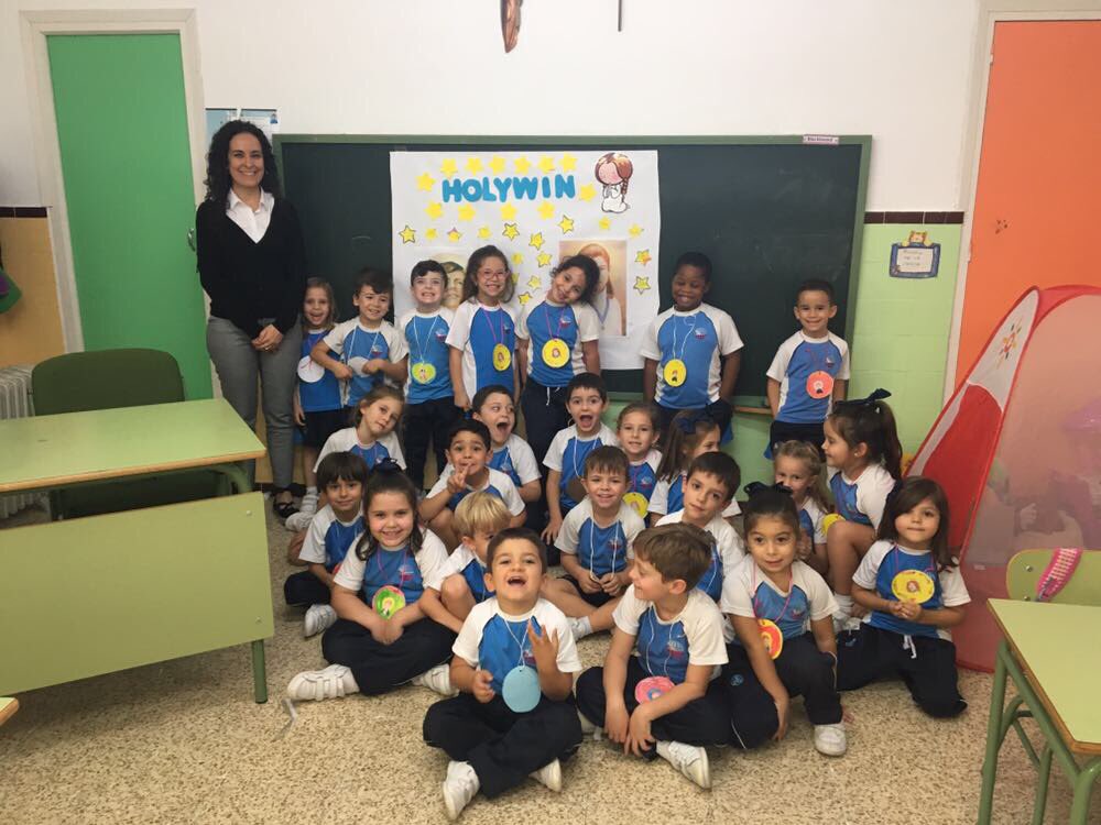 FMAutrera's tweet photo. Holy win, la etapa de educación infantil celebra la fiesta del día de Todos los Santos https://t.co/x3r9upTpvj