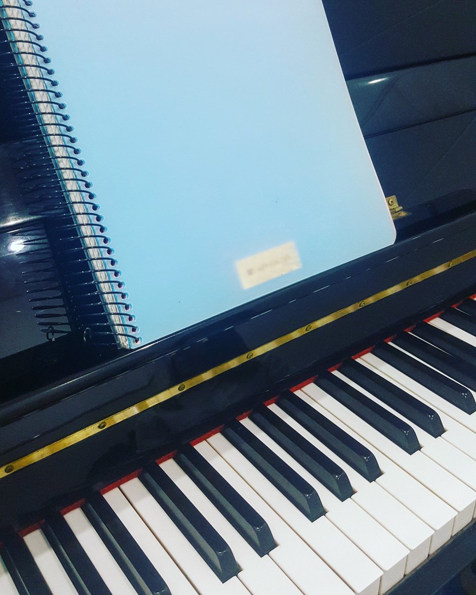conxitaRsoler's tweet photo. Avui dia mogudet!!!
Bon dia!!!!
#voiceteacher #classesdecant #music #maresme #mataro #canetdemar #vocalcoach https://t.co/AOjv9hNsH0