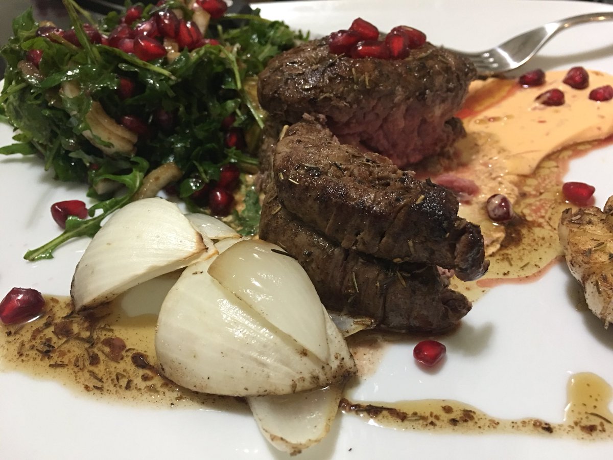 peter_abdulla's tweet photo. @GordonRamsay  grass-fed tenderloin steak with rocca / avocado salad and hot chili mayo. https://t.co/YJuGTYlrwI