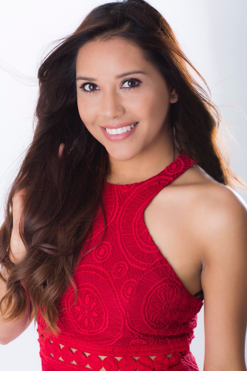 andreandrade39's tweet photo. #MissCaUsa official pageant headshot #FresnoCounty https://t.co/pLidHr8Bzz