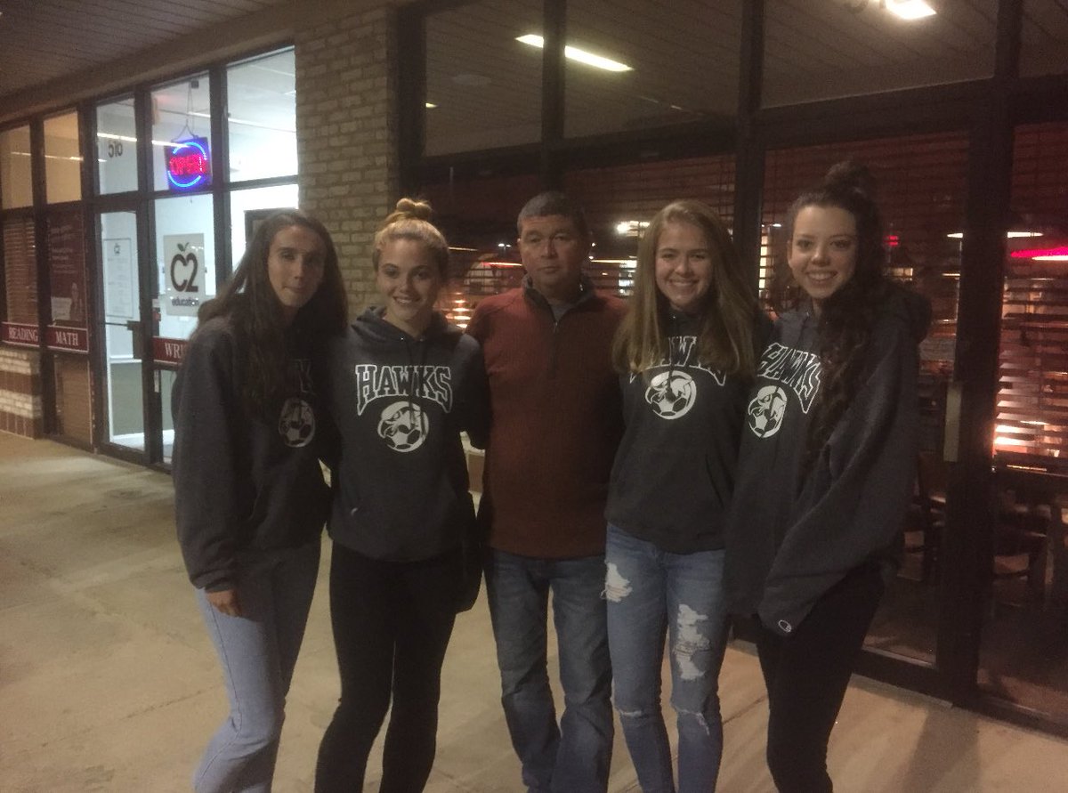 celinefinkk's tweet photo. Almost an entire decade together and Coach Kirk decides to leave us. Thanks for being such a big part of my life. See you soon😊 #flbound https://t.co/uucnanjVHo