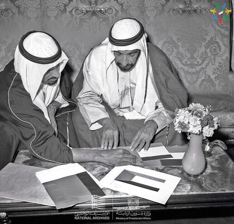 #يوم_العلم
#المؤسس زايد رحمه الله وأسكنه فسيح جناته مع مهندس الاتحاد أحمد خليفة السويدي حفظه الله  ..