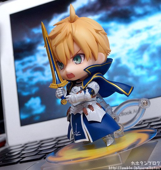 gsc_kahotan's tweet photo. 本日のブログを更新いたしました！⇒11月7日（火）案内開始★「ねんどろいど セイバー/アーサー・ペンドラゴン〔プロトタイプ〕」 https://t.co/ESQ0q76ntc
 #fateGO #orangerouge フードやマントパーツが付いた「霊基再臨 Ver.」も★ https://t.co/RLuI8zlLE2