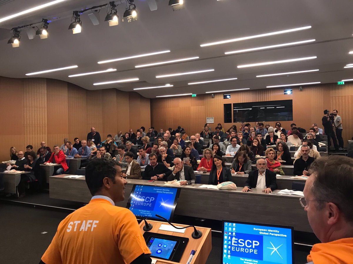 #campuslibéré démarre ce matin à 9h tapantes. On est à fond!