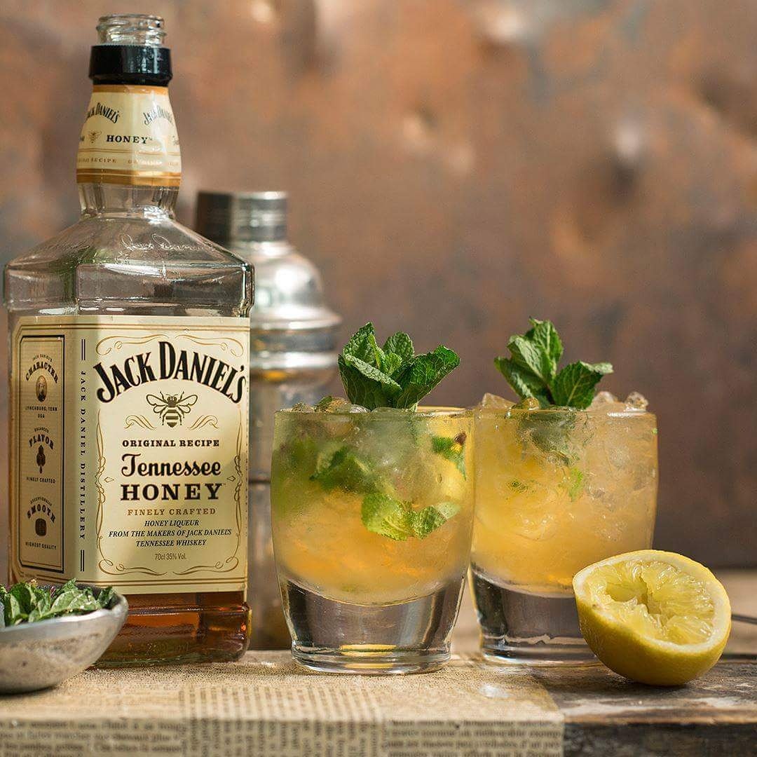 jays_wines's tweet photo. How do you like your whisky?
With some flavor or nah!
.
#ThirstyThursday
#Twaweza #KOT    

https://t.co/JB5fL7vDkZ | 0705 570 066 https://t.co/Rh9EVfWYFw