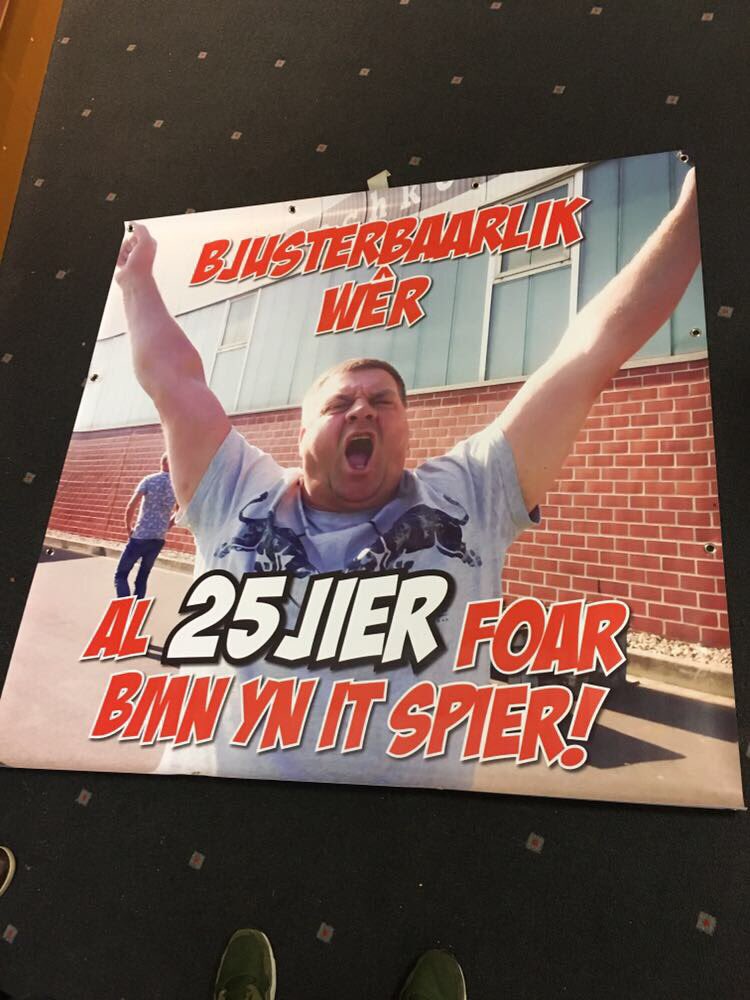 BMNDokkum's tweet photo. Trots op onze collega Jelke de Roos die nu al 25 jaar de kleuren van #NVB @BMNDokkum verdedigd! @BMN_Nederland #jubileum #25thanniversary https://t.co/lpM7x3gvnZ
