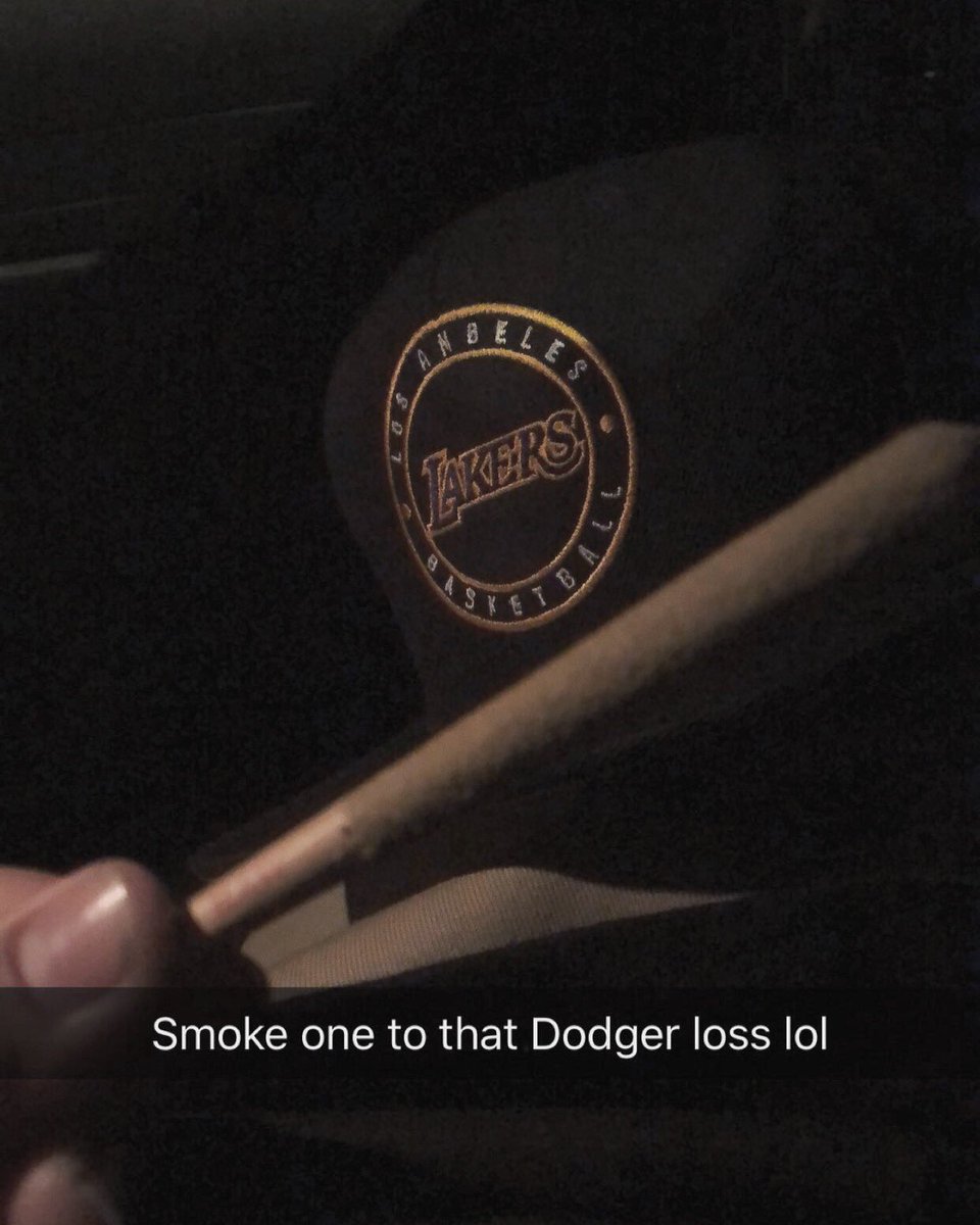Insanee0hhGee's tweet photo. That Dodger loss has me like...💨 #WorldSeries #Dodgers #ThisTeam #BetterLuckNextTime #WeGotNextYear #SmokeAJoint #Smoke #Bud https://t.co/VHFcYIpvRs