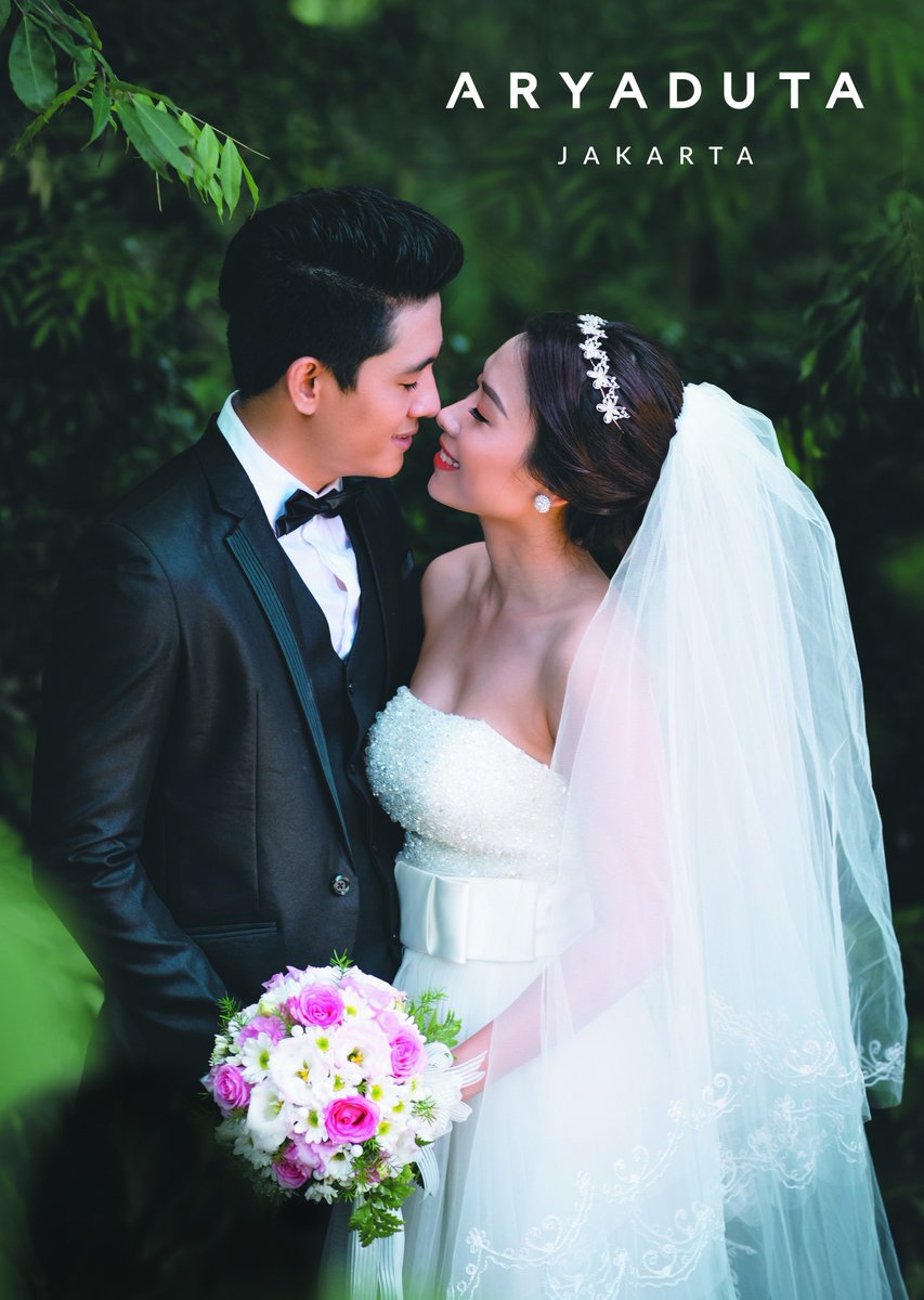Keep calm and plan your wedding with Aryaduta Jakarta ! 

#aryadutajakarta #wedding #weddingplanner #couple #romantic #love