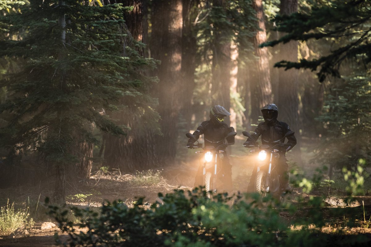 Las eléctricas, cada vez más una realidad "posible" Novedades 2018 de #ZeroMotorcycles en <a href="/motosnet/">motos.net</a> No os perdáis las fotos :) #motoselectricas #SmartCities #Transito motos.coches.net/noticias/zero-…