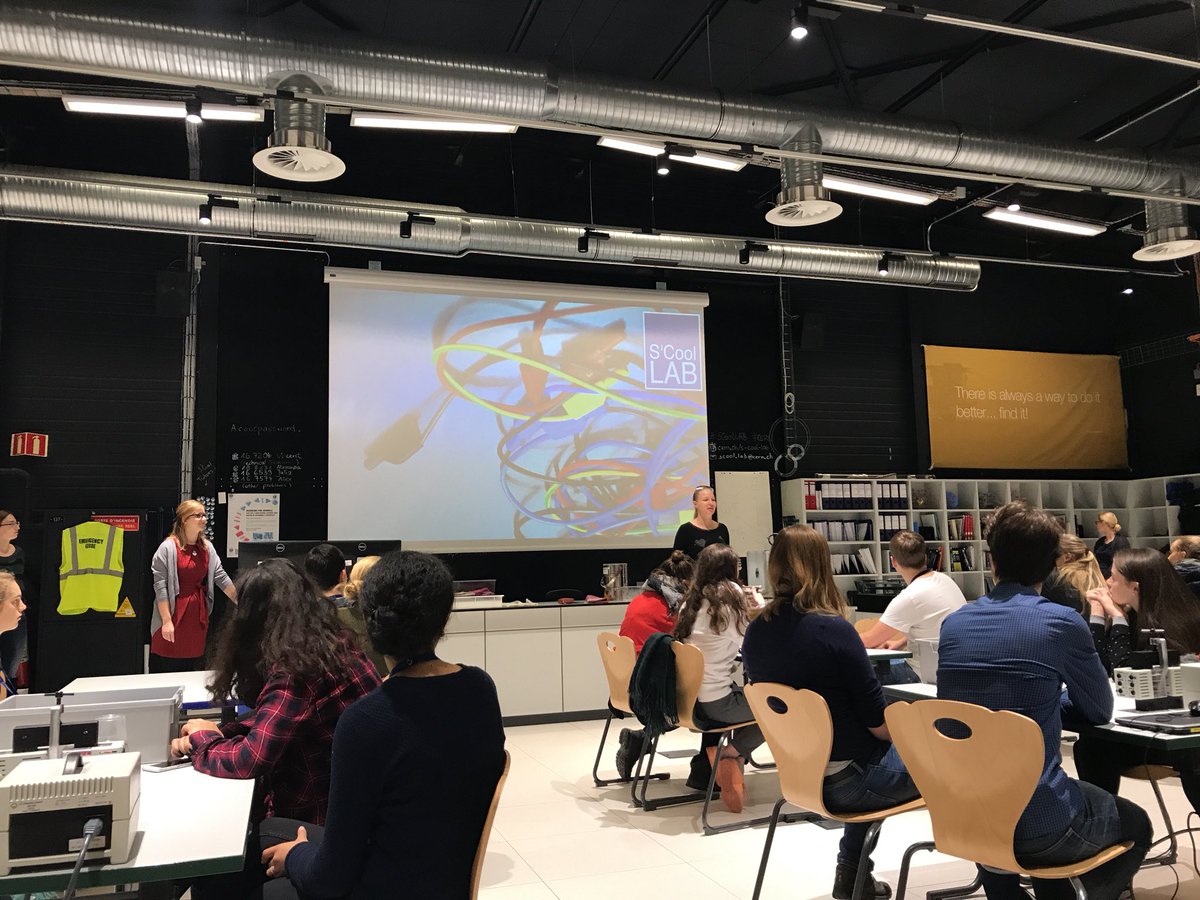 darthELIAS's tweet image. Jetzt #SCoolLAB am #CERN.