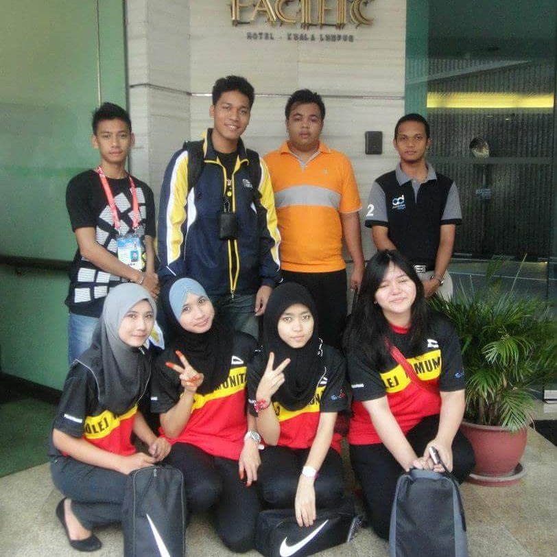 Suhaili_17's tweet photo. #trowback
Sukan ipt 2012
#bowling🎳 #kualalumpur #ipt #miss #oct2012 https://t.co/zrpid28gzp