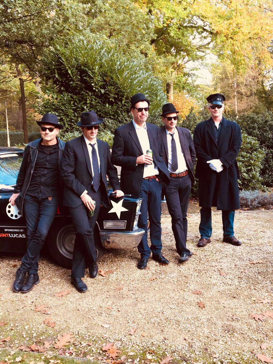 DOCfeedNL's tweet photo. Dagje #DOCcar met de winnaars liep gesmeerd! #docfeed2017 #documentary https://t.co/S7PyENbQuc #voordekunst https://t.co/KpRRrjbdFn