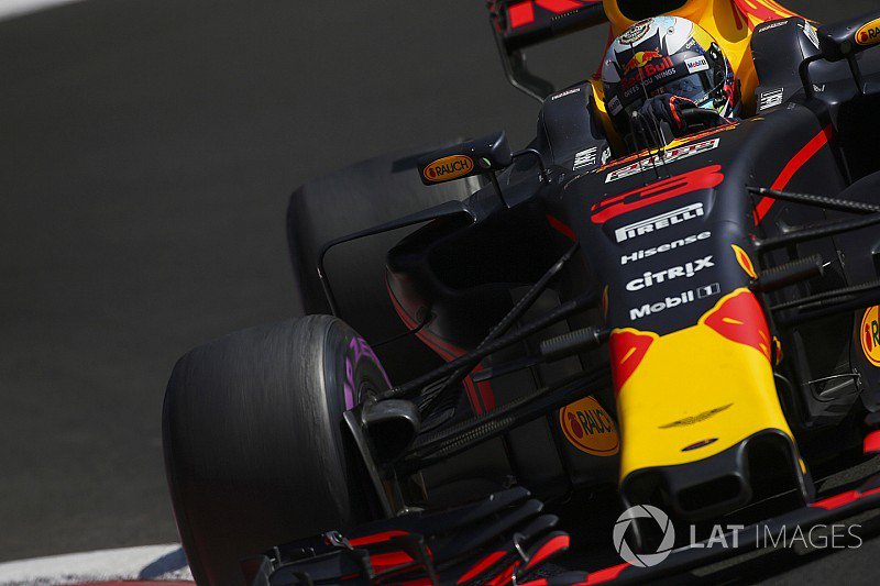 Motorsport's tweet photo. Red Bull ready to wait on Ricciardo:

https://t.co/ChrA2IFqjt #F1 https://t.co/SGFS9TniUy