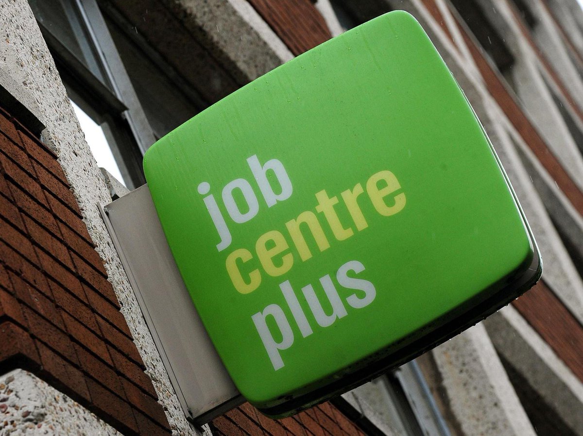 LeedsNews's tweet photo. Anger as quarter of Universal Credit recipients in Leeds are hit with sanctions: https://t.co/lGB4DvrsKb https://t.co/qf76CL6XYK