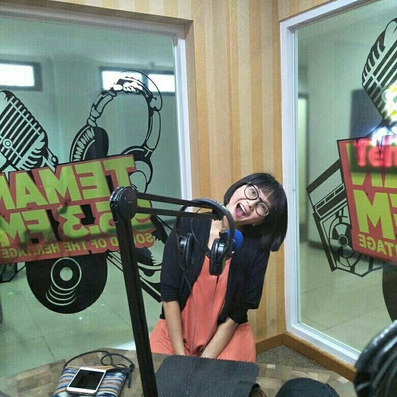 Hai #temandongeng! Simak perbincangan kami dengan <a href="/temanFMbogor/">Teman 95.3 FM</a> yuk! Atau bisa jg streaming di temanrtv.bogorkab.go.id