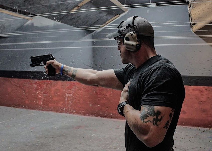 OPSMENTECH's tweet photo. Insta LEO @kable_official daily range training, big fan of M31💪💪
#rangetraining #LEO #EARMOR #M31 #headset #hearingprotector #AR15 #pewpew https://t.co/giMW3VyBNf