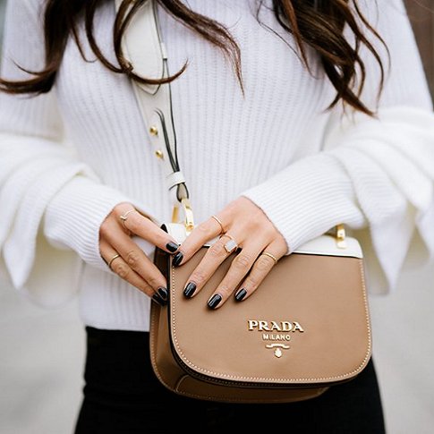 EratoStyle's tweet photo. These are the 5 handbag styles every women should own https://t.co/b7uCJF7GS9 https://t.co/Kp8b8vNSop