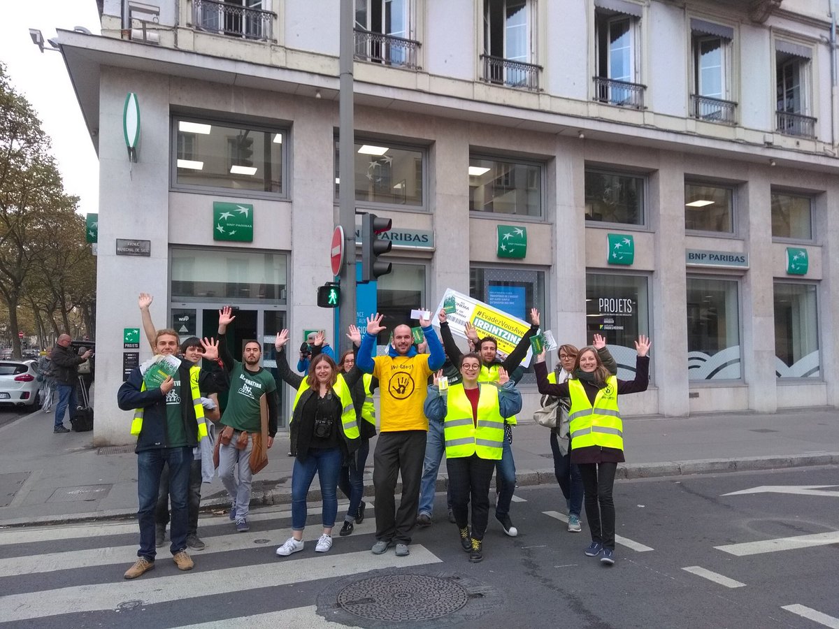 JuFrouge's tweet photo. La @BNPParibas a manqué son procès de l’#EvasionFiscale : Nous l’invitons à le voir le 8.11 au cinéma dans @irrintzina_film #EvadezVousAvec https://t.co/wbAzN3eUI9