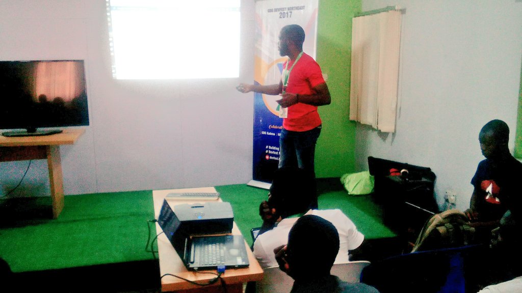 GDGKadunaCity's tweet photo. (Live demo) @amefoDC taking us through how to query big data with Google #BigQuery #buildingfastertogether #codelabs #devfest17 https://t.co/DUJomqzB7e