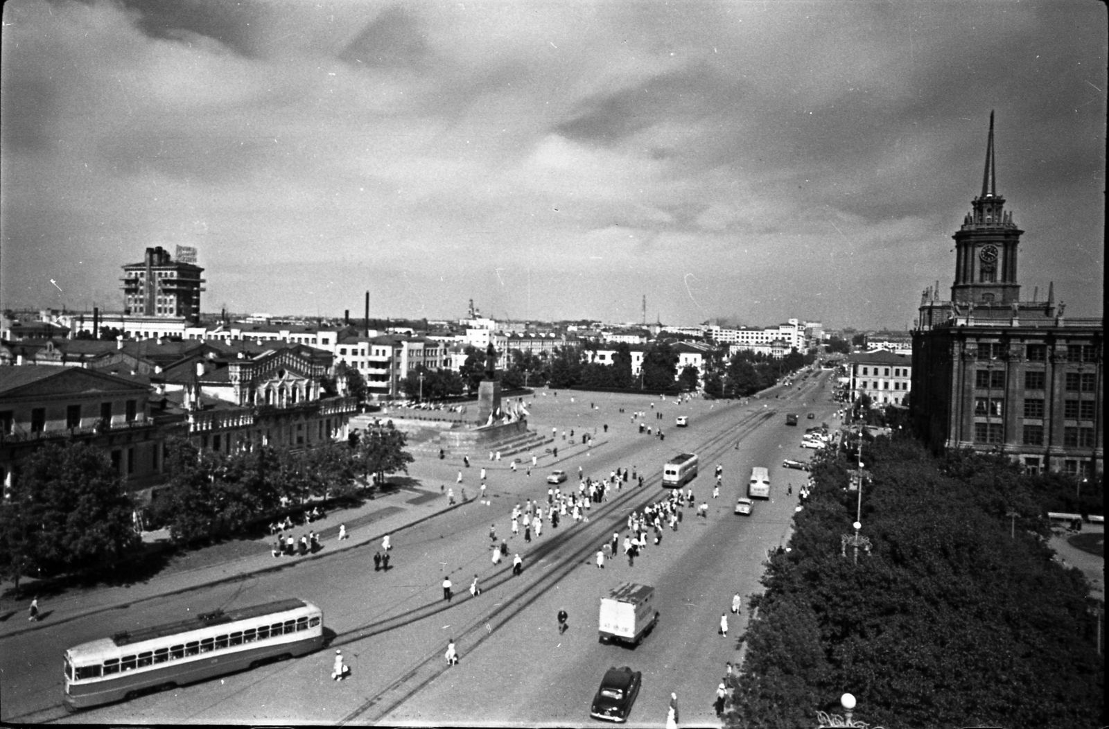 Площадь 1905 года екатеринбург старые