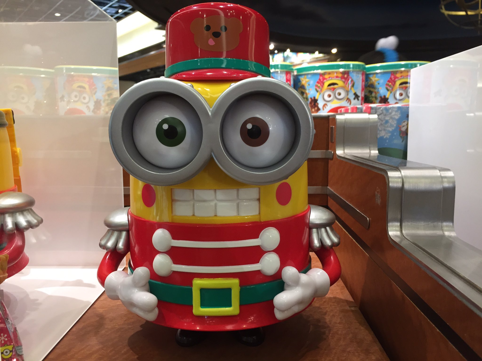 ユニバーサルスタジオジャパン ミニオンボブくるみ割り人形 ぬいぐるみ（Lサイズ） – ユニバーサル・スタジオ・ジャパン