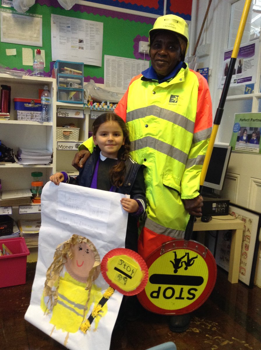 HPA_Philip_Lane's tweet image. Lily was telling Leon class all about her home learning project, when who
should walk by? Our school&apos;s lollipop lady, Sylvia! #HPAPLLeon