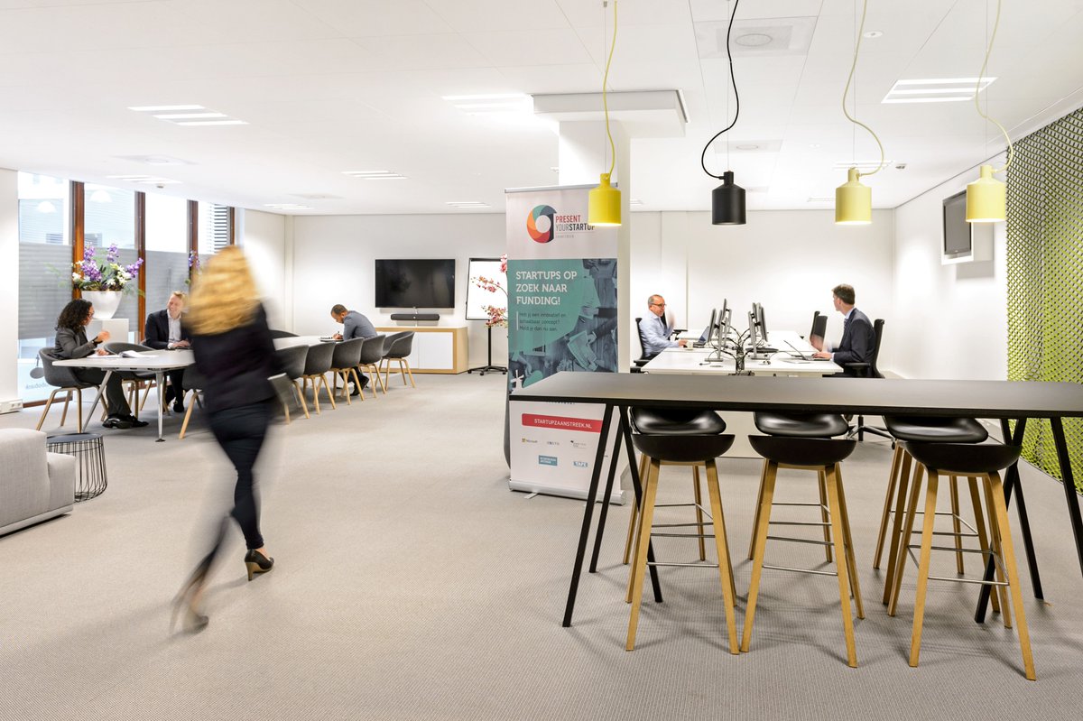 bartmdewit's tweet photo. Wanneer u zaken wilt doen met de overheid, gelden er regels, do’s en dont’s. Vanmiddag 17.00 bij #zaan2connect https://t.co/jbLaGx924E