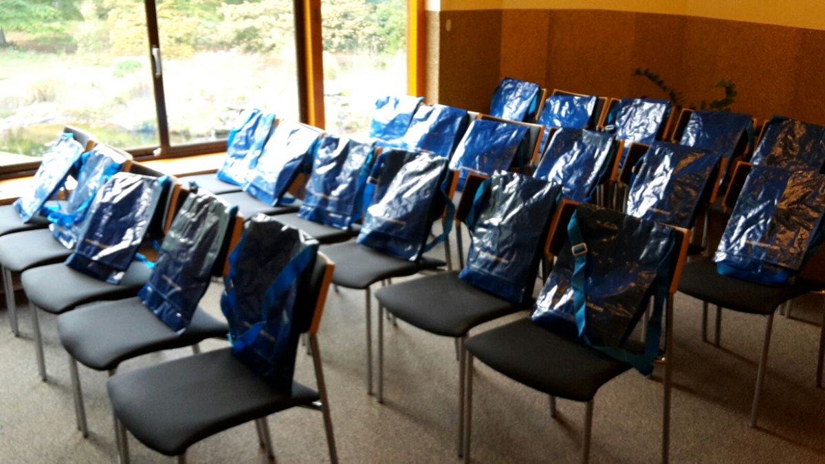 Nu nog lege stoelen, straks stoelen tekort. Tijdens het <a href="/AgileConsortium/">Agile Consortium</a> geven <a href="/InfoSupportBV/">Info Support</a> &amp; <a href="/AlfamNL/">AlfamConsumerCredit</a> een inspirerende sessie. Succes!