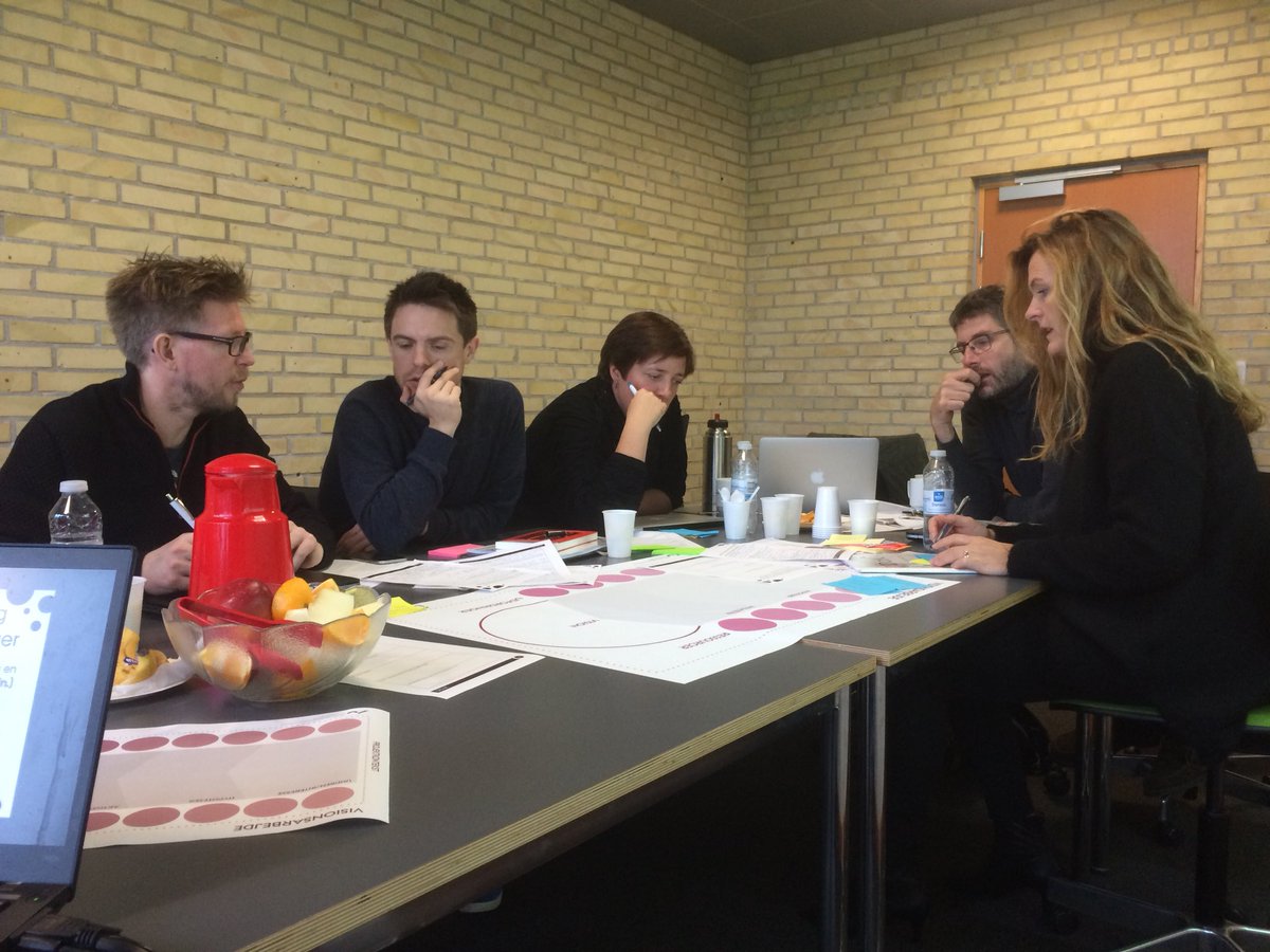 HelleFaergemann's tweet photo. Videre med #DiDaK-projektet @TDMArts til Køge Gymnasium og HF med @chrdalsgaard @BrinchMette - ressourcer og udfordringer med IT-didaktik https://t.co/dFJqpHWzyj