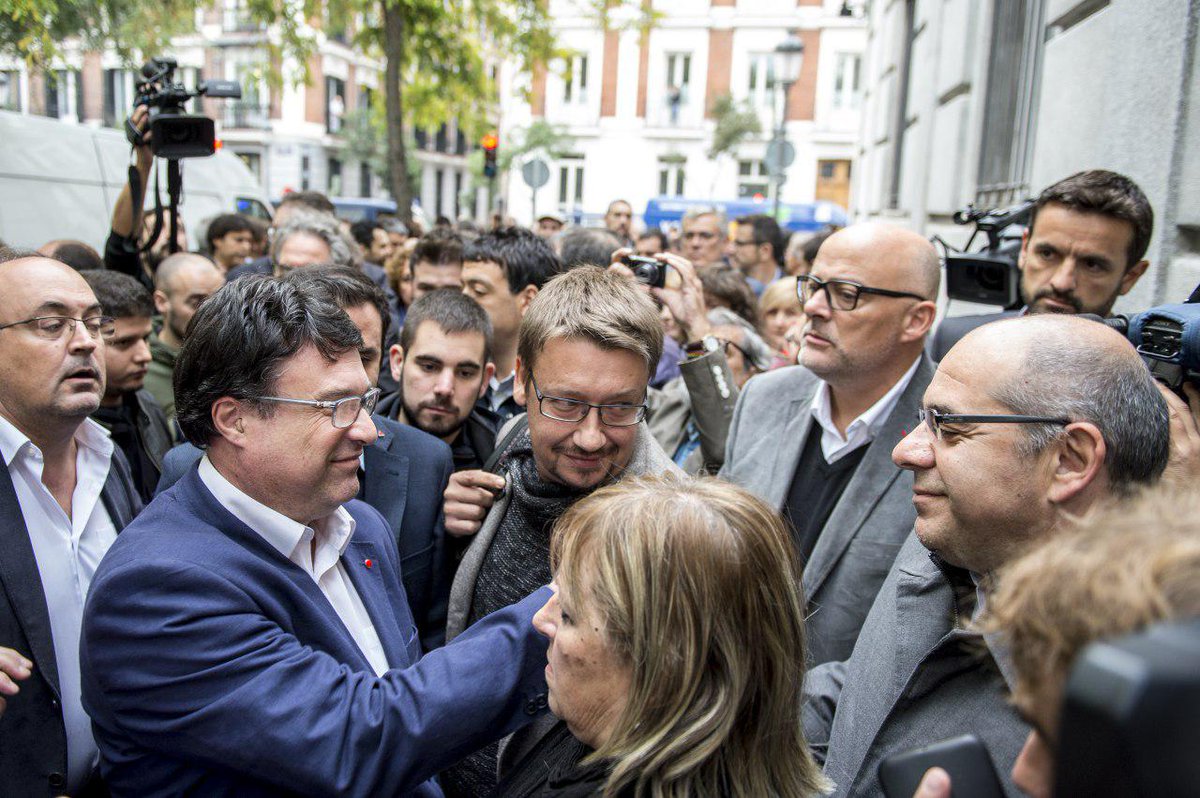 XavierDomenechs's tweet photo. Avui hem demanat a la resta de forces polítiques que incloguin al seu programa l'amnistia i la fi del 155. Cal recuperar la democràcia https://t.co/bFlXSxTce7
