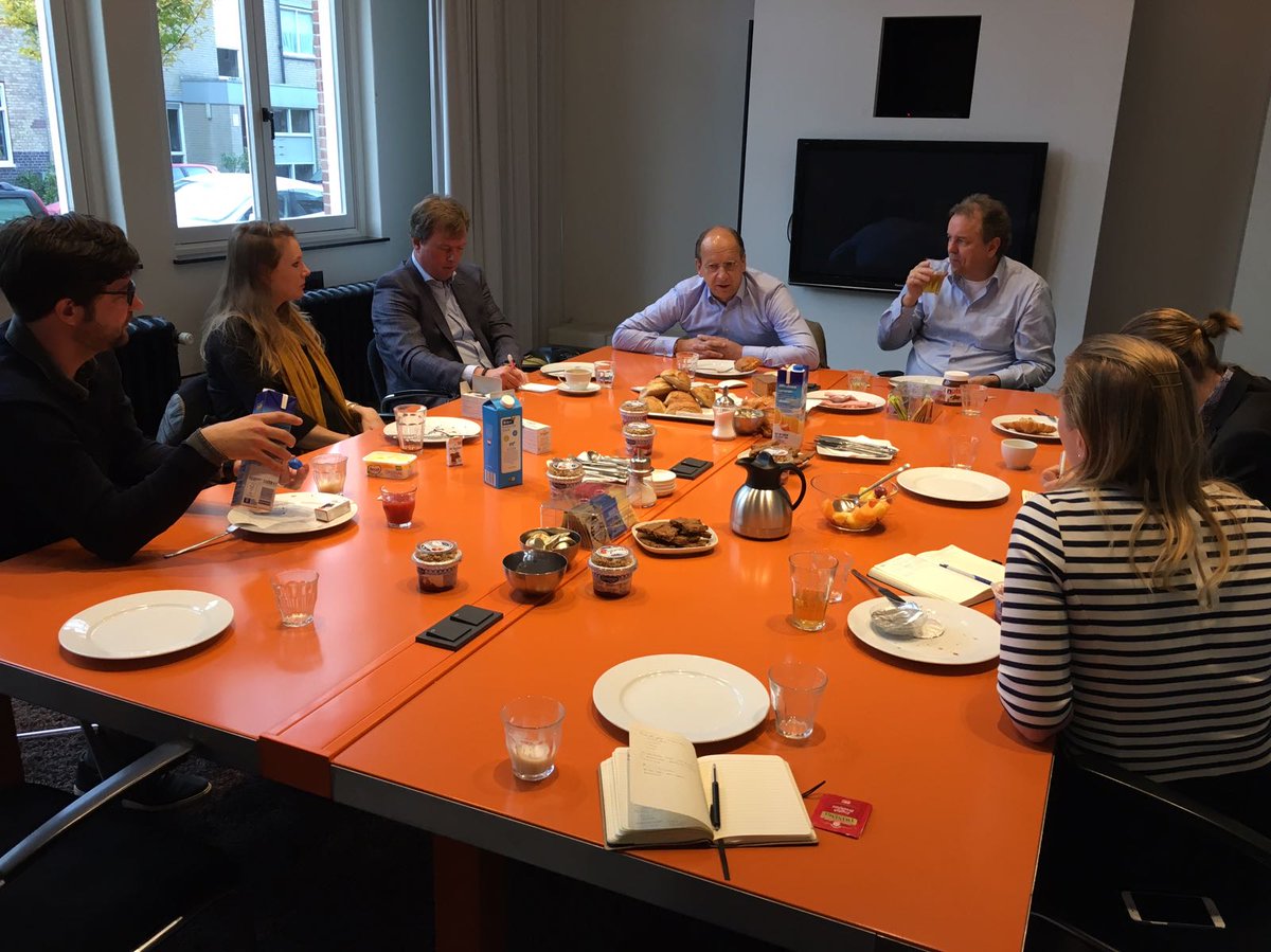 ParkBee_NL's tweet photo. Het was een genoegen om met @DutchBasecamp de Breakfast Sessie te hosten. Laten we samen alle steden een beetje slimmer maken ;) #SmartCity https://t.co/HJLGrV5WMc