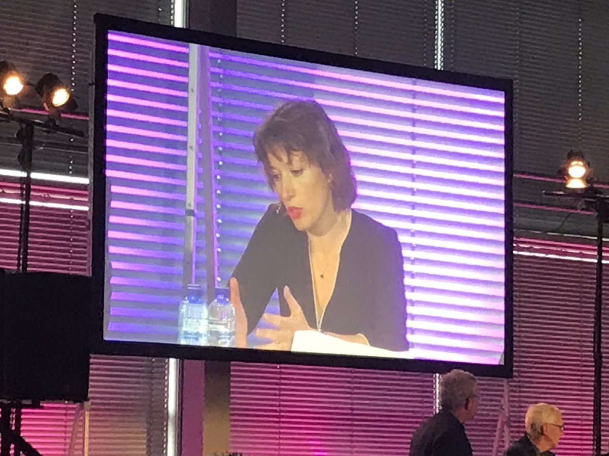 simoneteeuwen's tweet photo. Dag van het onderwijs @Inholland. Over kennis delen,onderwijsinnovatie en digitalisering. Met Oa. @JetdeRanitz @WesthoekEric https://t.co/oX0EwC8hME