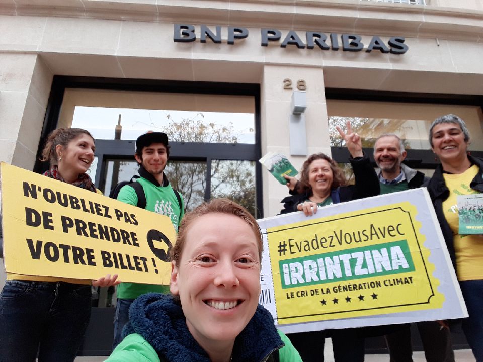 maxilchffrt's tweet photo. La @BNPParibas a manqué son procès de l’#EvasionFiscale : Nous l’invitons à le voir le 8.11 au cinéma dans @irrintzina_film #EvadezVousAvec https://t.co/mxLv4coijE