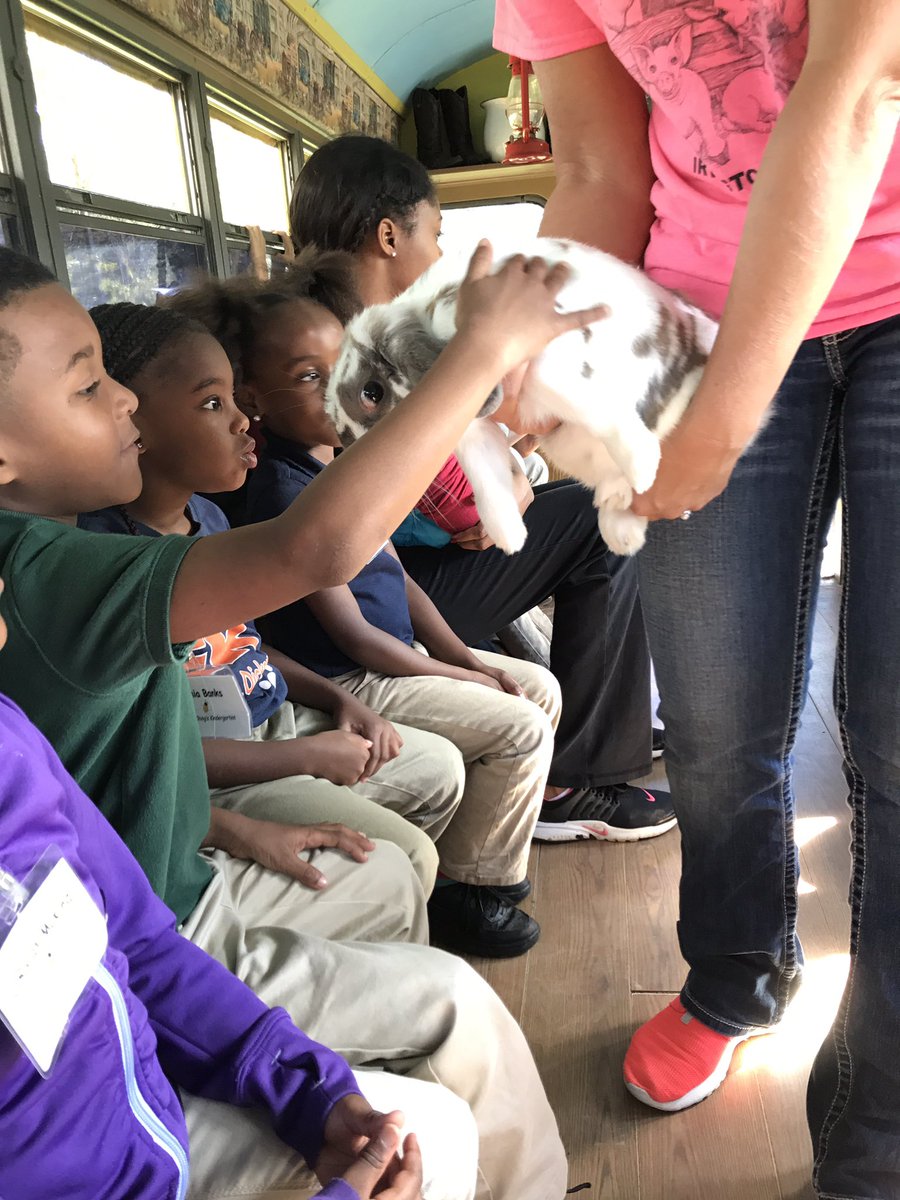 Field trip Fun! <a href="/DicksonTigers/">E.R. Dickson Tigers</a>