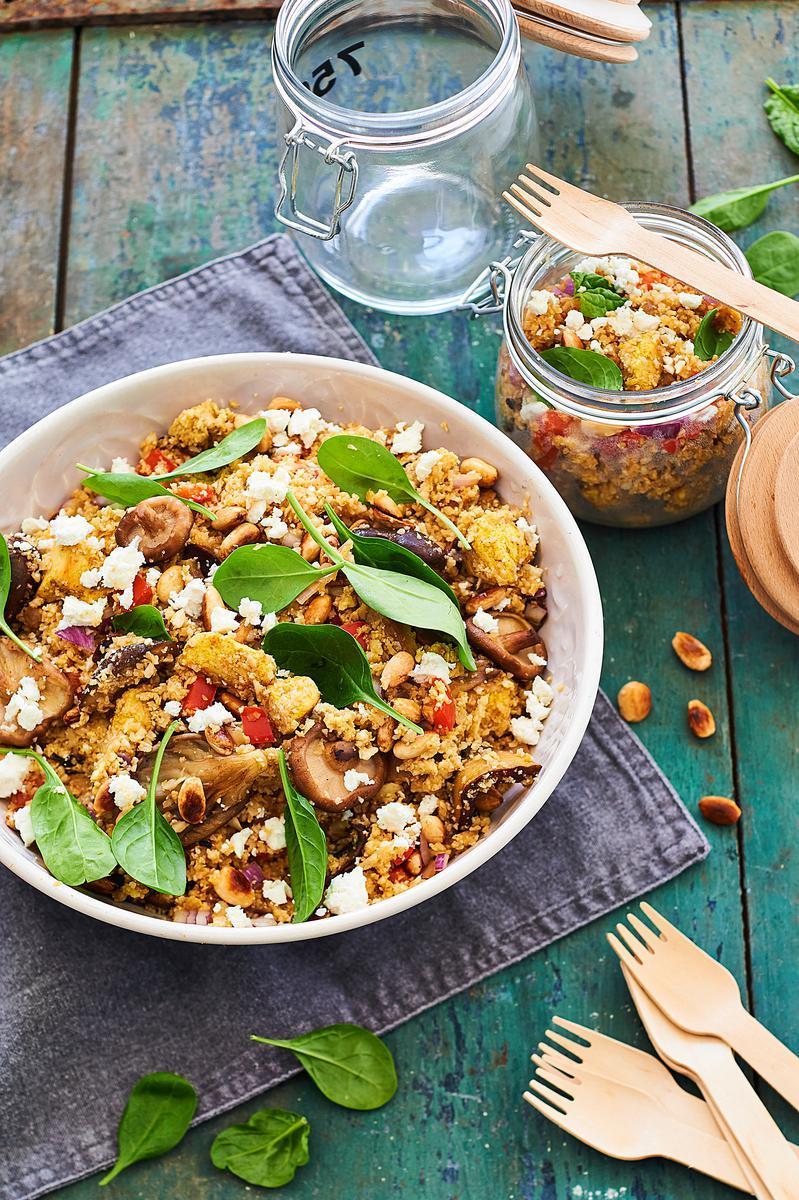 Madamefigaro's tweet photo. Une version #healthy du couscous à base de chou-fleur : entre originalité et bien-être. #RecetteDuJour #Cuisine >> https://t.co/GYesyIZsv0 https://t.co/YurSdm88KN