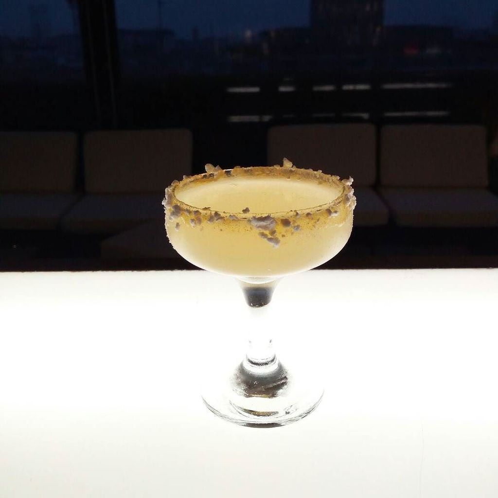 hmilanoscala's tweet photo. Asereje è il cocktail che anticipa alcune novità in terrazza per la stagione invernale.... STAY TUNED!
.
#cocktail… https://t.co/ElZwLtjh5r https://t.co/OzPK9zbNUO