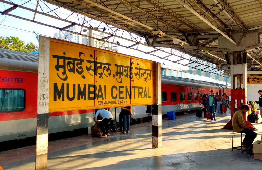 MyMumbaiLive's tweet photo. Over 40% train seats go empty on Mumbai Ahmedabad route  - https://t.co/h2ViAZg0gn https://t.co/8phZQOLro3
