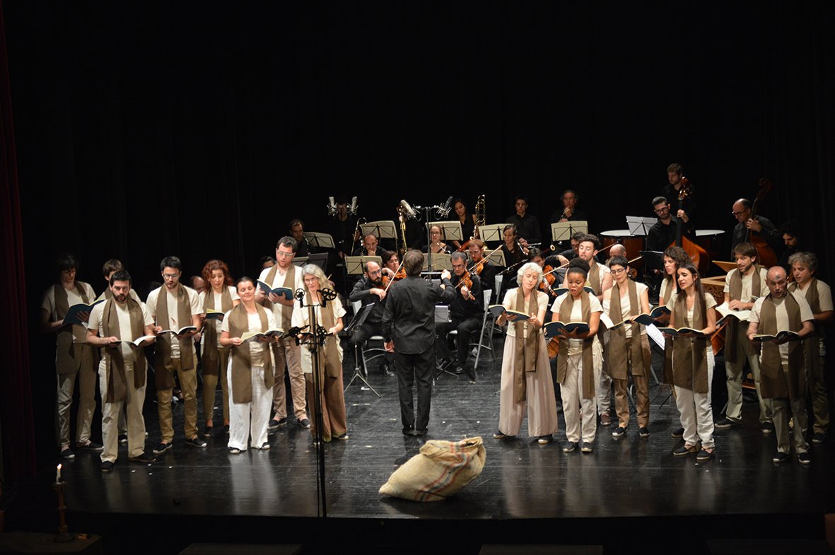 nitsdeclassics's tweet photo. 🎼Un Rèquiem per al segle XXI als @Teatresdevalls https://t.co/hwW2rEqNQl Camerata Eduard Toldrà i Cor Canticel #Musica #Mozart👏👏Fascinant!! https://t.co/hsDbQaP7dD