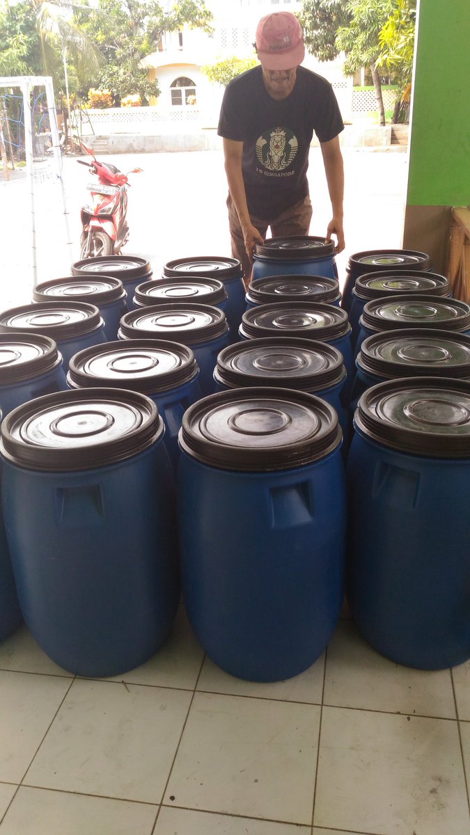 ComposterYesss's tweet image. TONG COMPOSTER BERBASIS RUMAH TANGGA, siap kirim pesanan ke Pondokgede Kota Bekasi. #MD.BSK20