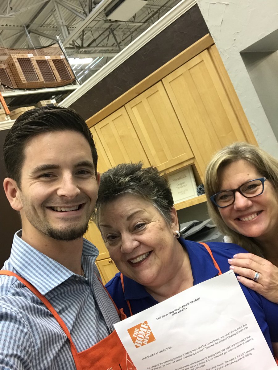 HDHaar10's tweet photo. Way to go Sioux!Top Specialist🎖#THD2715 @nate_knowles @bobsaniga @CadwalladerRob @troyer_paige @PaauweAlyssa @JonSturgis1 @Erin_K_Watson https://t.co/QAAX3Drvhk
