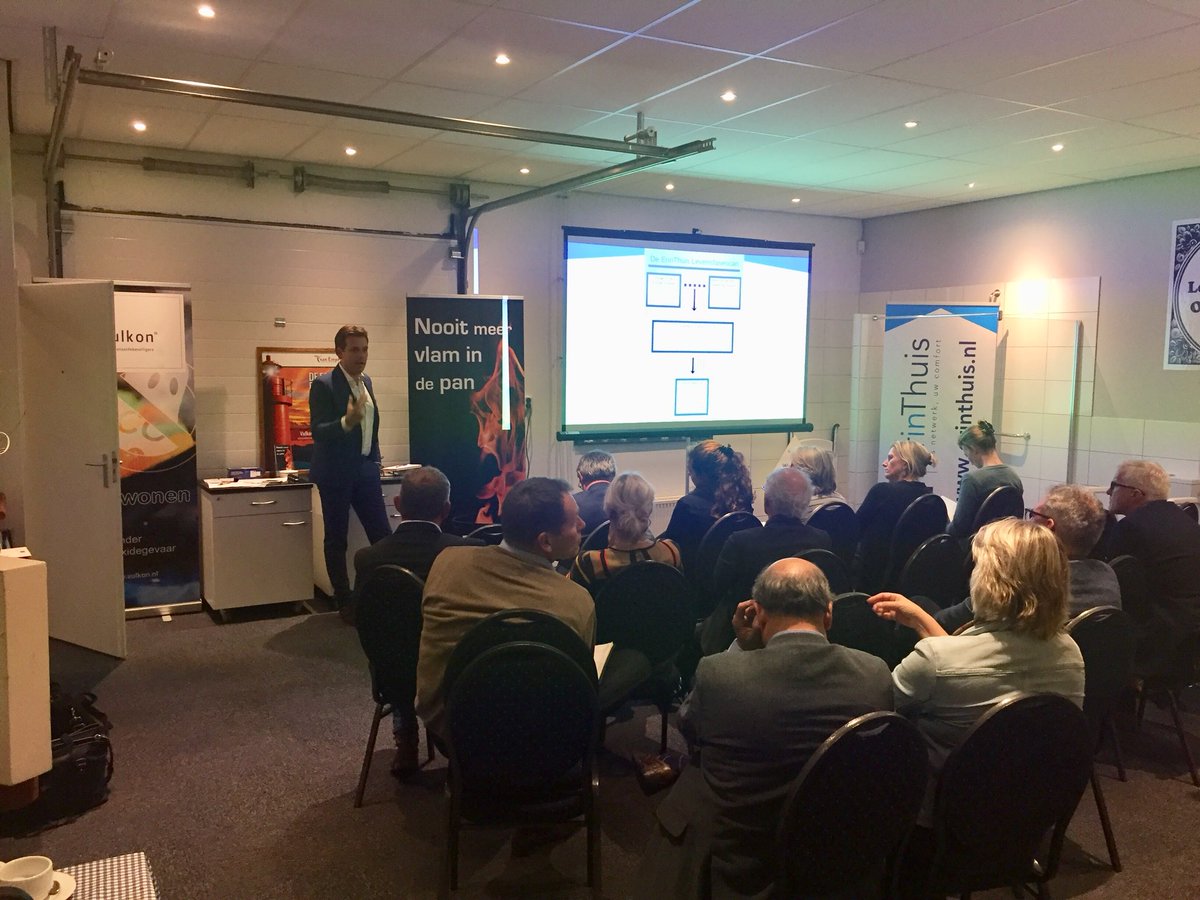 Het #PioneeringCafe is vandaag te gast bij <a href="/VULKON1/">VULKON</a> . Pitches voor oplossingen langer thuis wonen. Opdrachtgers en marktoplossingen matchen