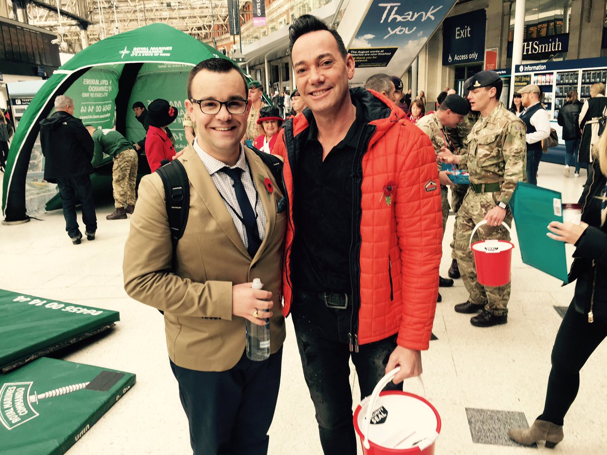 So, it's not a day at work right if you don't get a photo with a #celebrity ?
#StrictlyComeDancing2017 #LDNPoppyDay @CraigRevHorwood