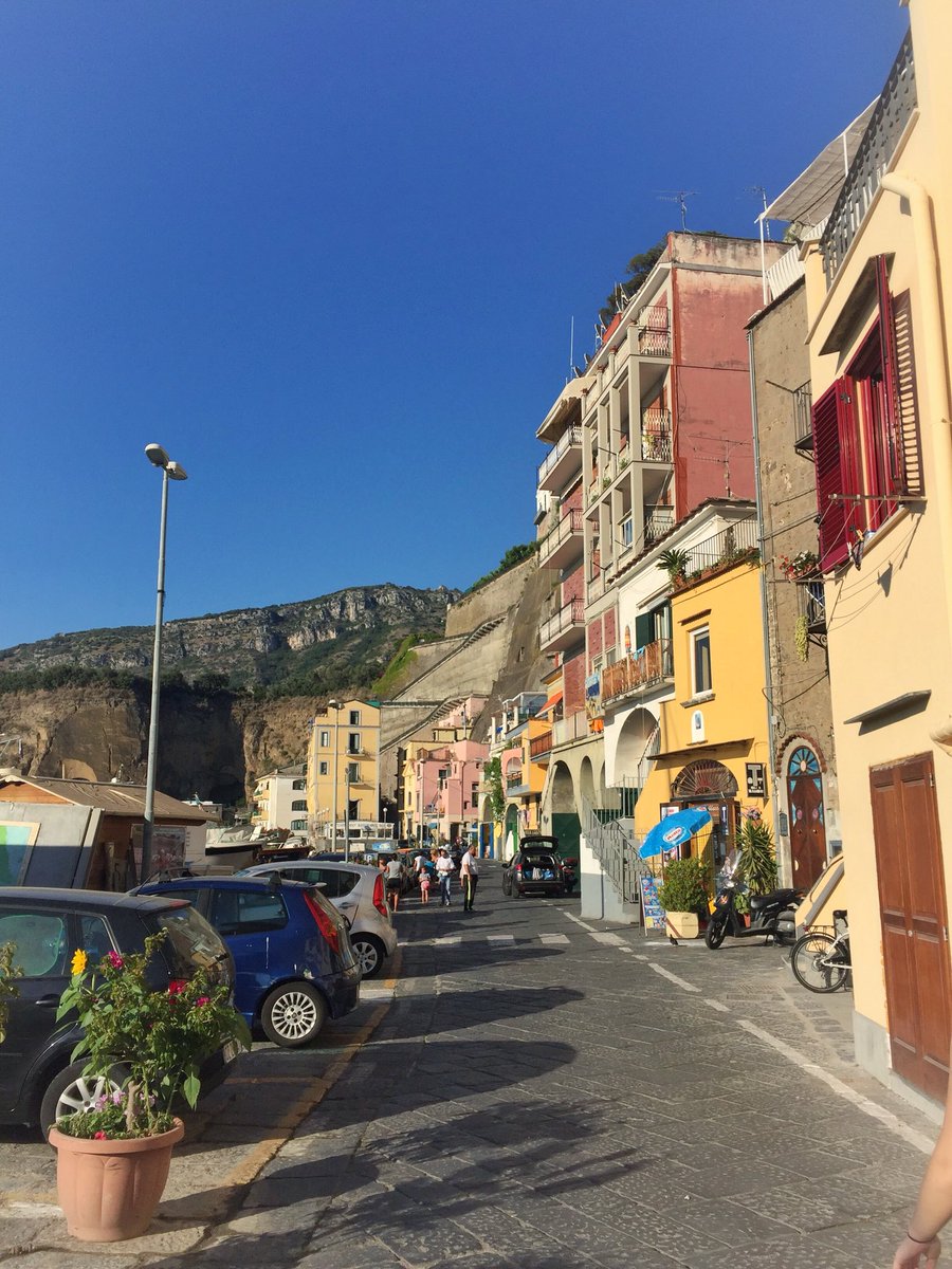 jhagedorn141's tweet photo. Italy 2017 https://t.co/Mu1uIHUtFS