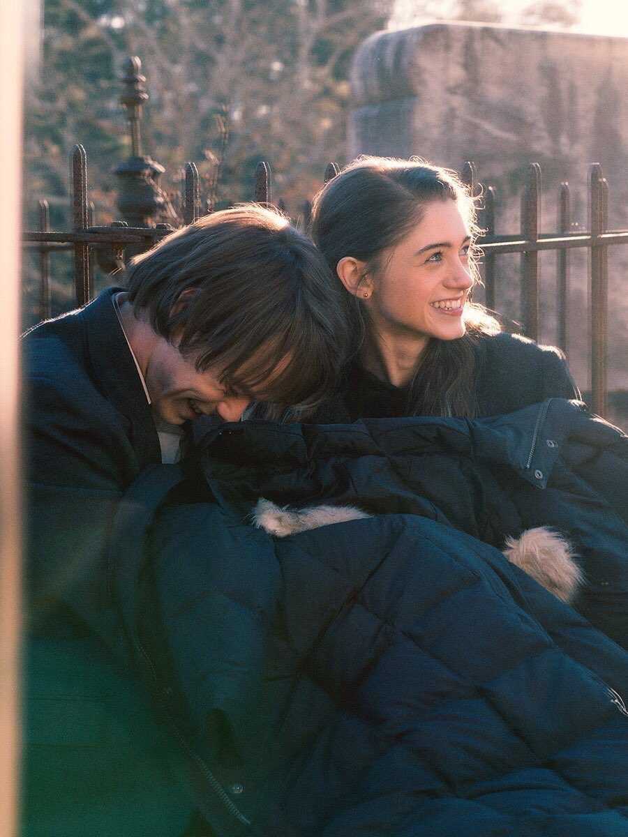 DexertoST's tweet photo. Charlie Heaton and Natalia Dyer are a real life couple and have been dating for over a year now #StrangerThings https://t.co/LhPGpCaaSP