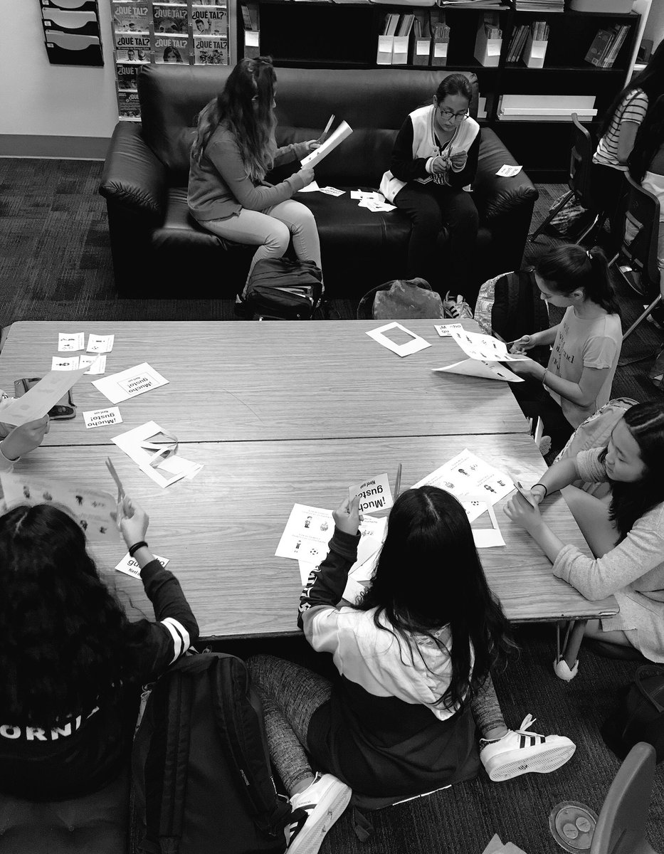 senoragaer's tweet image. Making predictable and comprehensible books in Spanish #leveledreading #parksbest2years