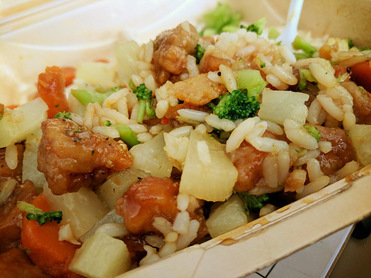 missford306's tweet photo. Don't forget the pineapple to jazz up your Orange or General Tso's chicken today! #lunchhack https://t.co/UBRfutCXHy