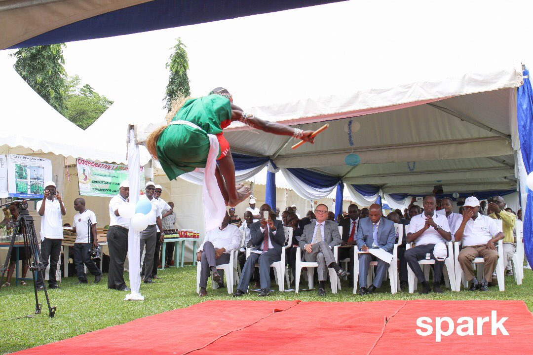 NShichende's tweet photo. The #Burundi we love! #SPARK #IGNITEAMBITION #NAS2017 cc: @SPARKorg https://t.co/KGOrBM5FuS