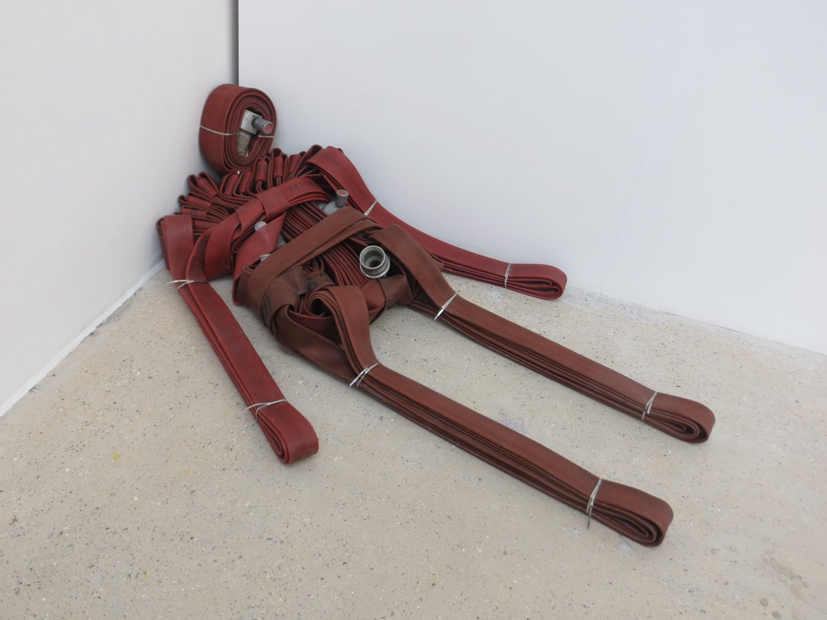 PMSA_Sculpture's tweet photo. LOVED Finn THOMSON @RCA_Sculpture SEE #ifitstartstofall.. @GibberdGallery2 25 NOV! EXCITED HE leads OUR worksop/exh #harlowhopscotch SOON! https://t.co/xJbqpv7UKZ