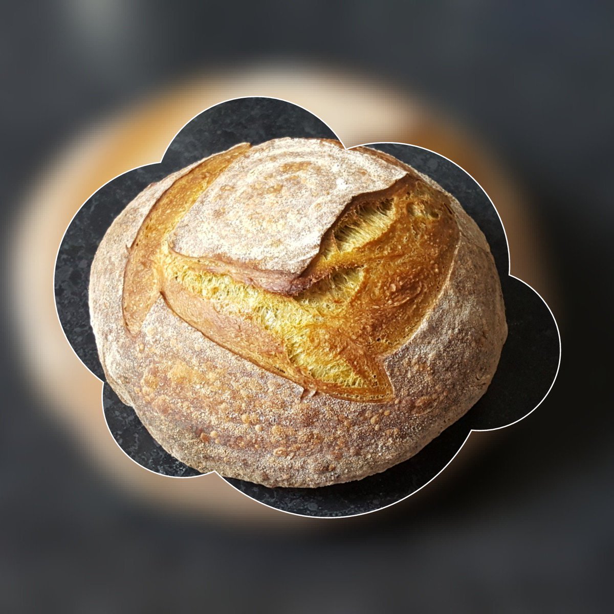 ShanDS14's tweet photo. ^_* Spinach Sourdough ~ 🍞🍞😘😄
#Sourdough #Dezgard16 #SpinachPuree 😉😁😘 https://t.co/SFFab9ImHR